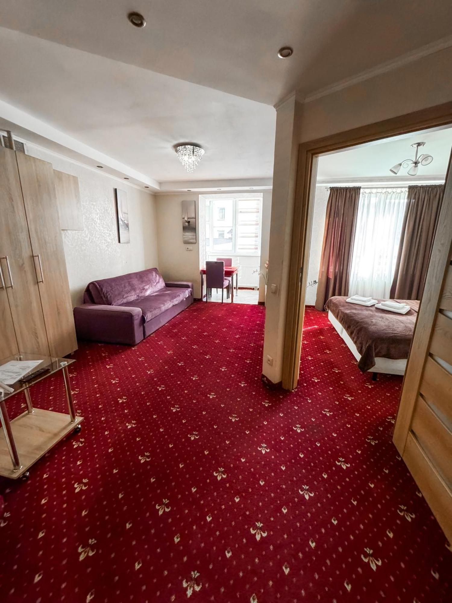 Apartments Deluxe İvano-Frankivsk Dış mekan fotoğraf