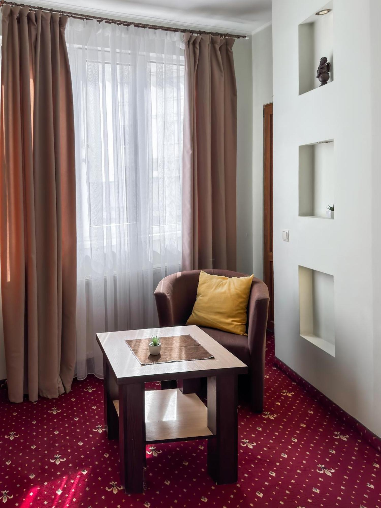 Apartments Deluxe İvano-Frankivsk Dış mekan fotoğraf