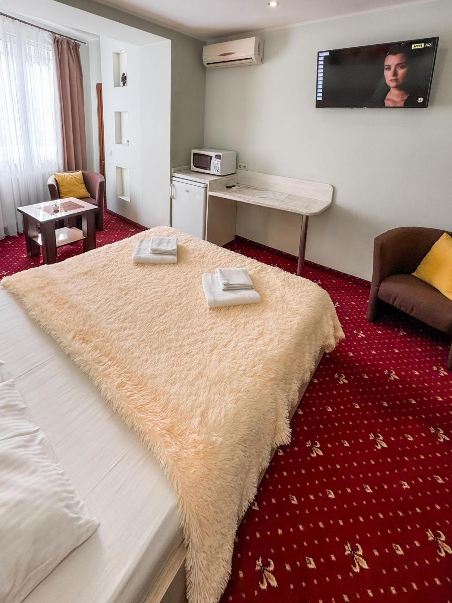Apartments Deluxe İvano-Frankivsk Dış mekan fotoğraf