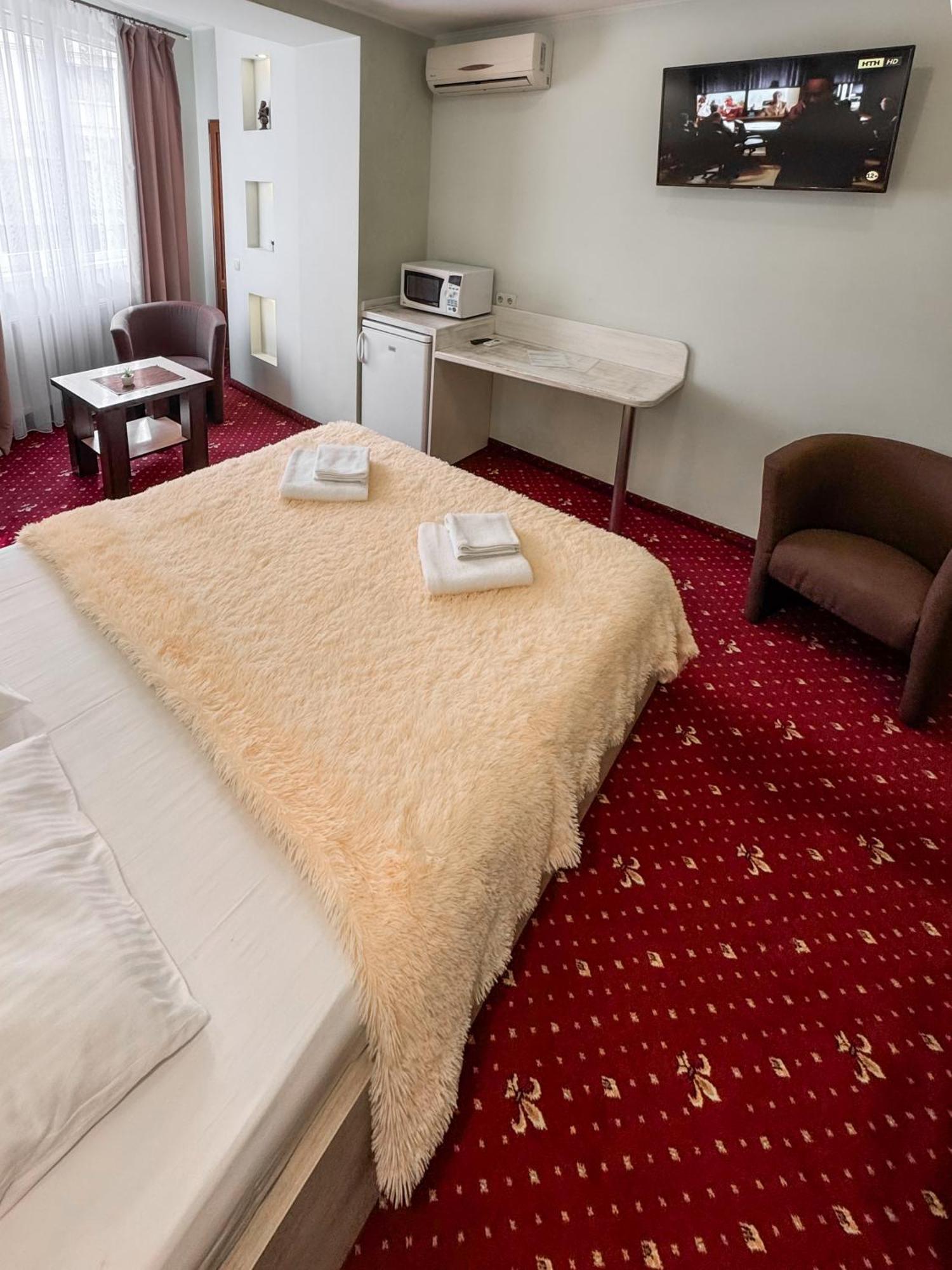 Apartments Deluxe İvano-Frankivsk Dış mekan fotoğraf